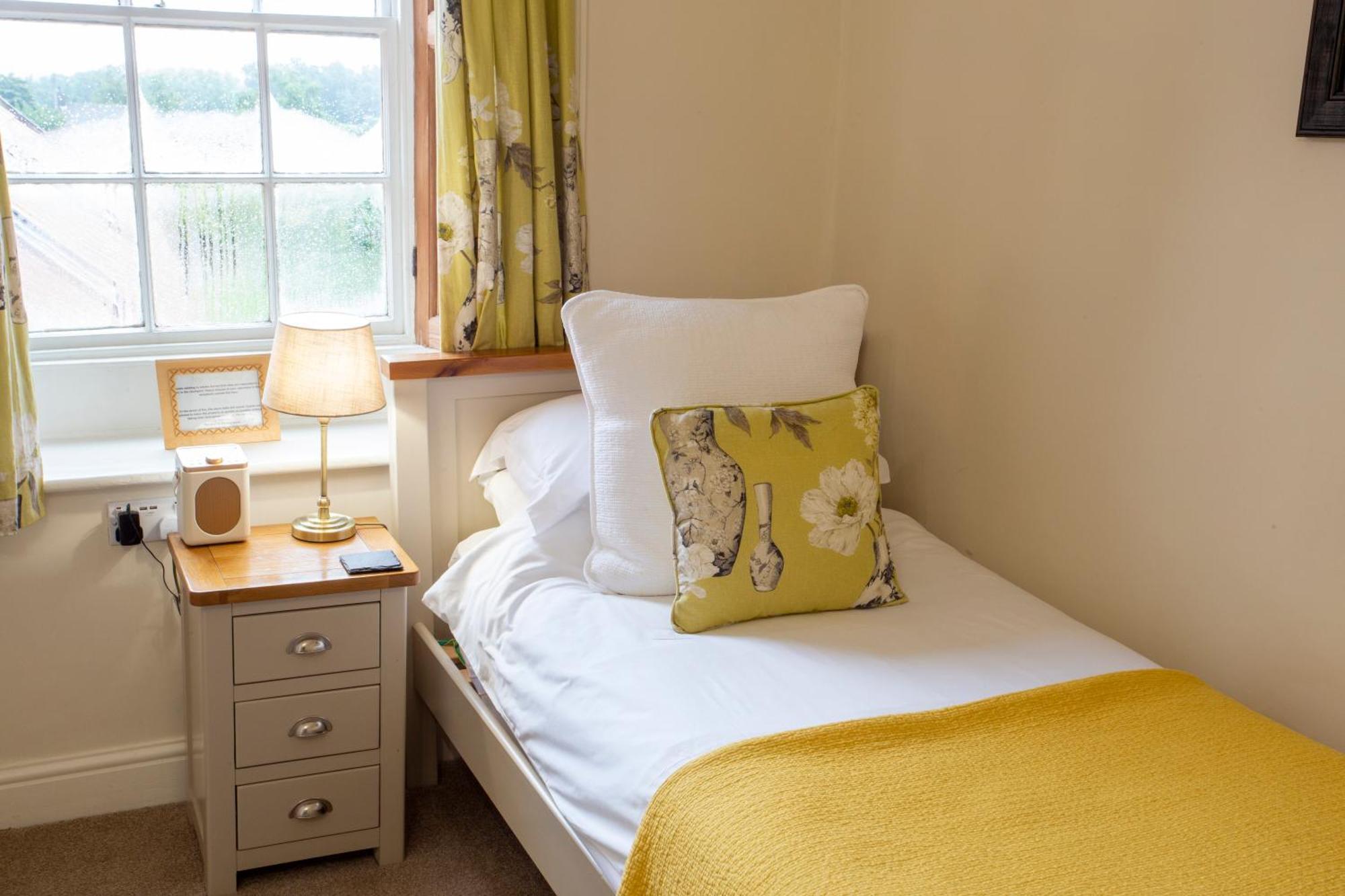 Bed & Breakfast Market Cross Belford